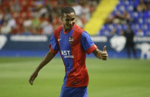 Palmeiras contrata Deyverson por cinco milhões