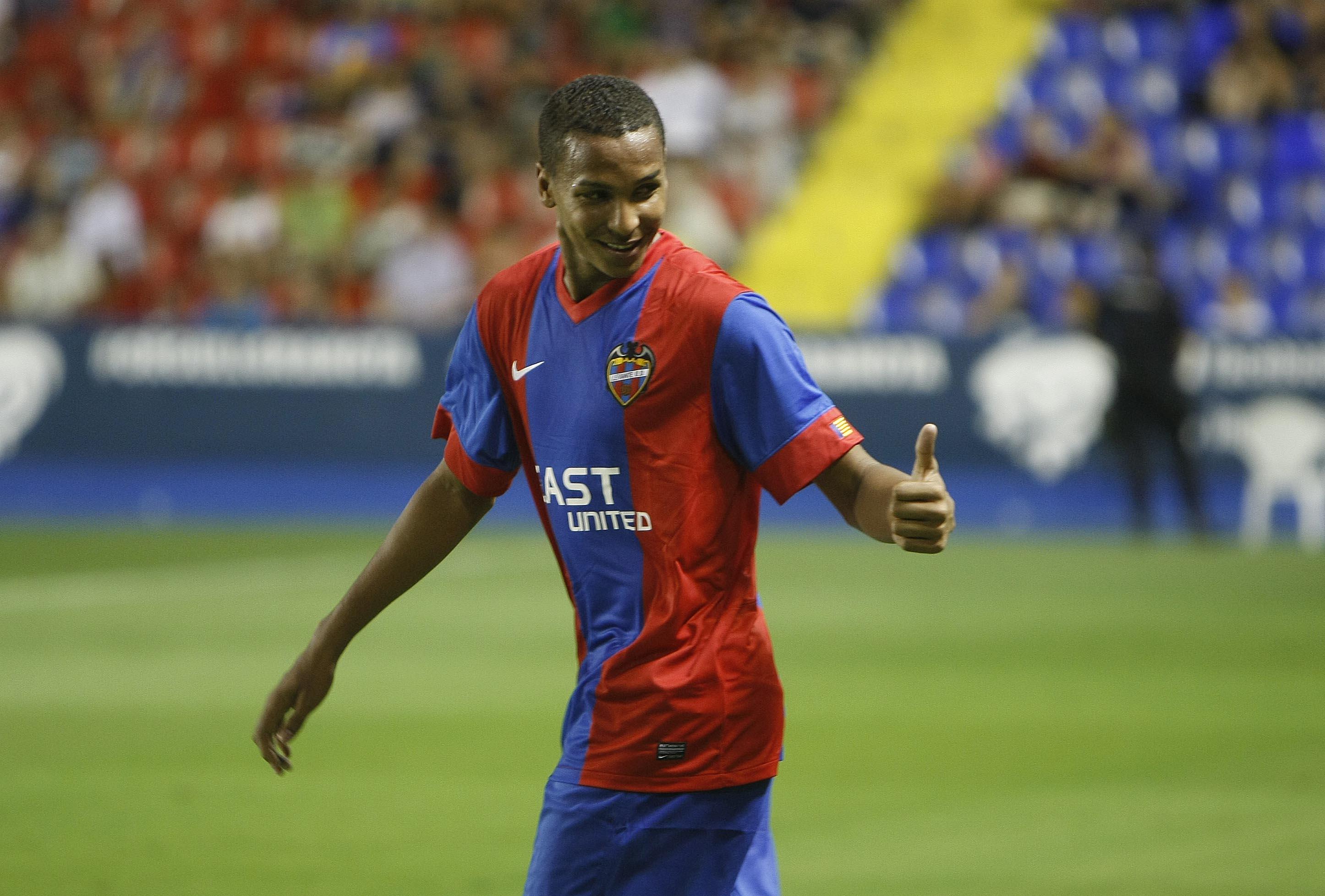 Sporting quer contratar Deyverson