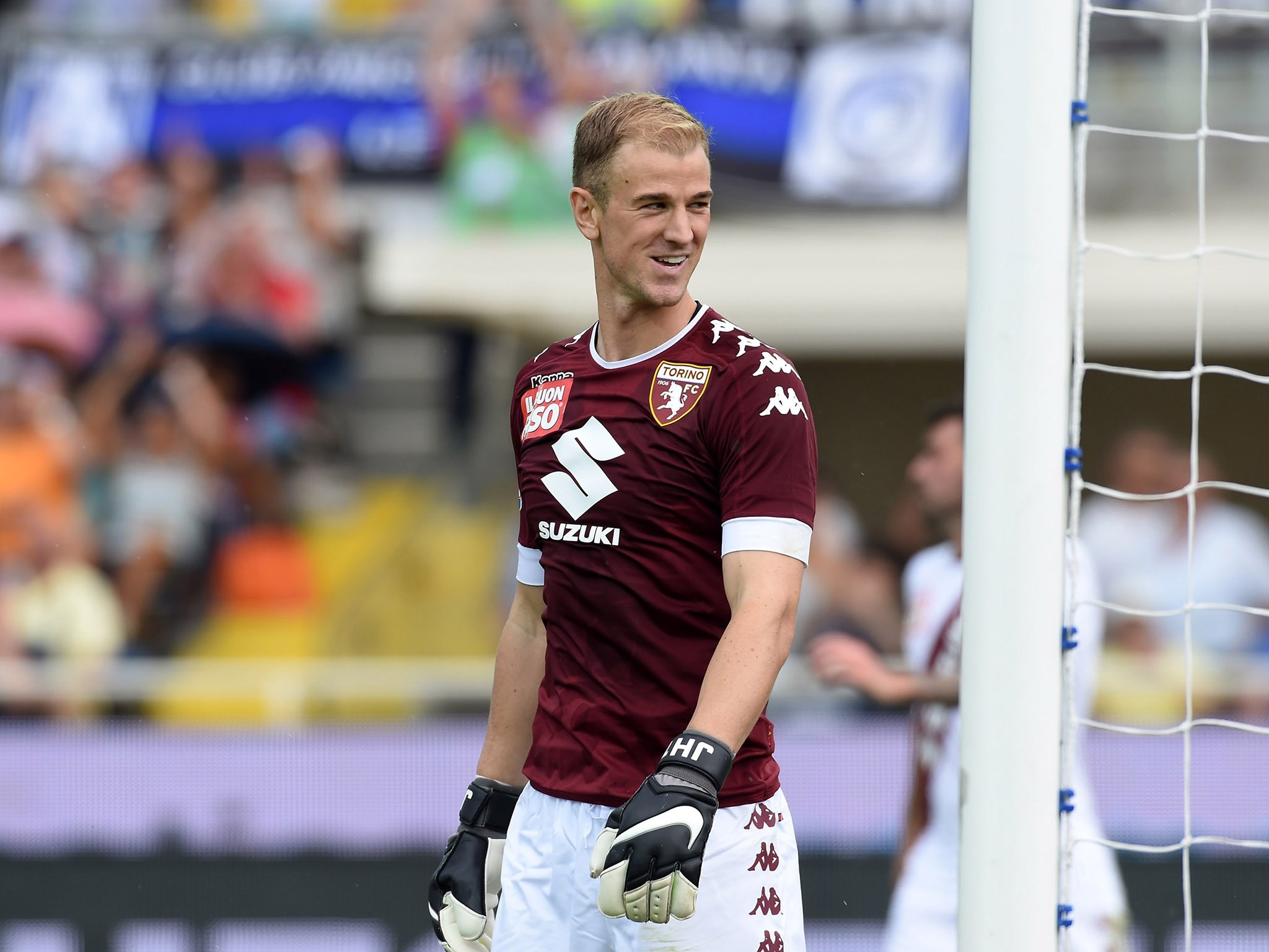 Joe Hart mais perto do Milan
