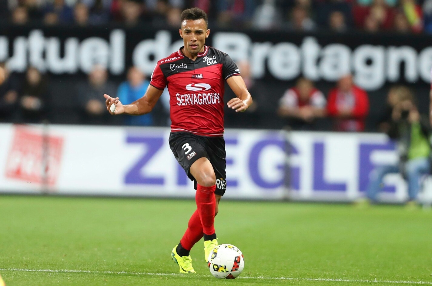 Lyon oferece 10 milhões por Marçal