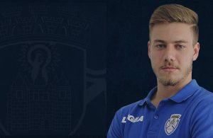 Feirense garante uma das maiores promessas do futebol mundial