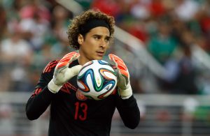 Ochoa reforça a baliza do Standard Liège