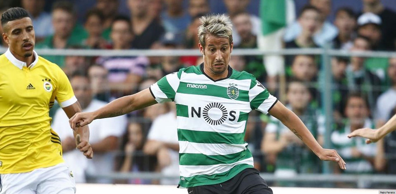 Coentrão fotografado com cachecol bastante ofensivo para o Benfica