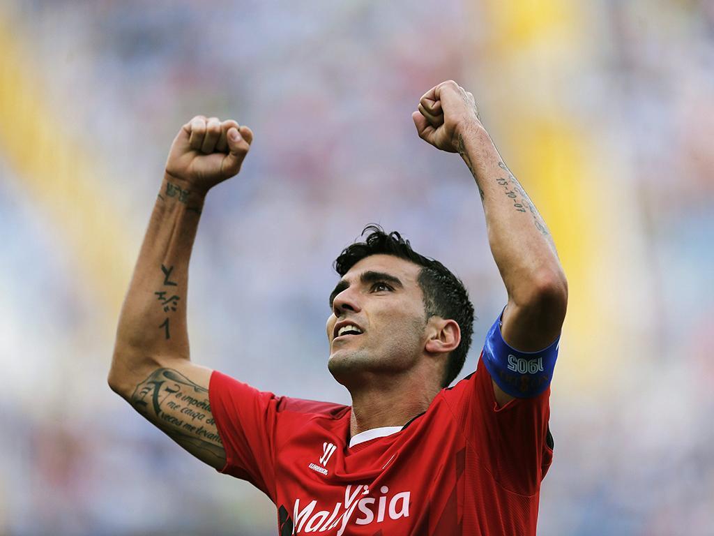 Reyes será companheiro de Tévez na China