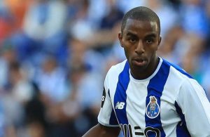 Ricardo Pereira marca o 1º