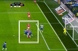 Benfica reclama falta na jogada do fora de jogo