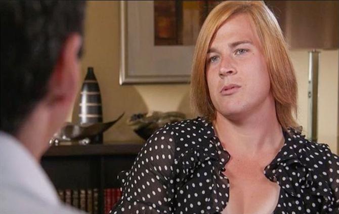 Transexual vai competir no futebol australiano