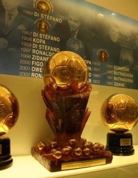 Super Bola de Ouro, conhecia este trofeu? Nós contamos-lhe a história