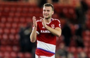 Disputado por clubes da primeira.