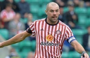 “Black Cats” rescindem com Darron Gibson.