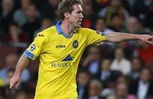 Hleb de regresso a casa.