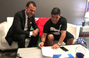 Jogador, Treinador e agora Presidente: Maradona, o homem dos 3 ofícios.