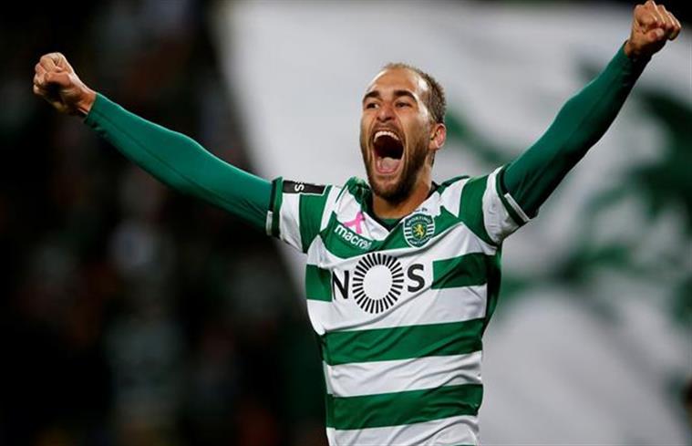 Bas Dost e o “sim” à Turquia.