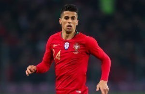 Allegri “experimenta” Cancelo