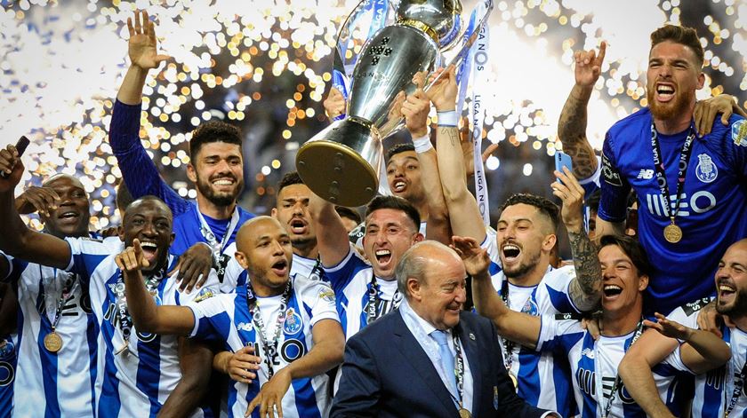 PSG não larga lateral do FC Porto.