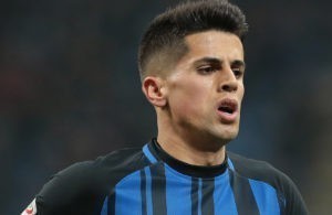 Cancelo em moeda de troca