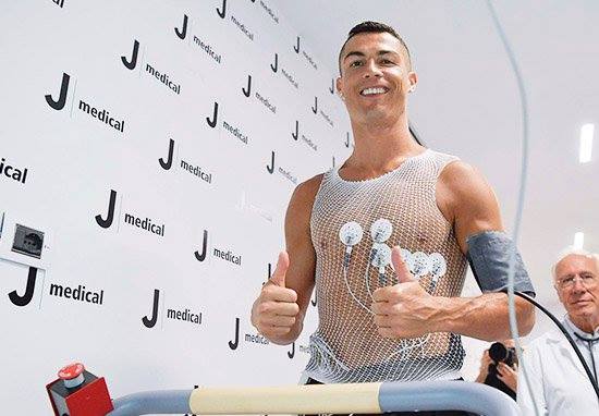 Uma máquina chamada Ronaldo. Perceba porque.