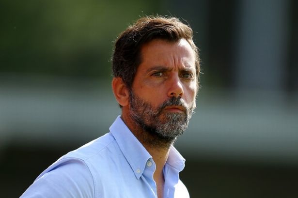 Quique Flores como favorito.