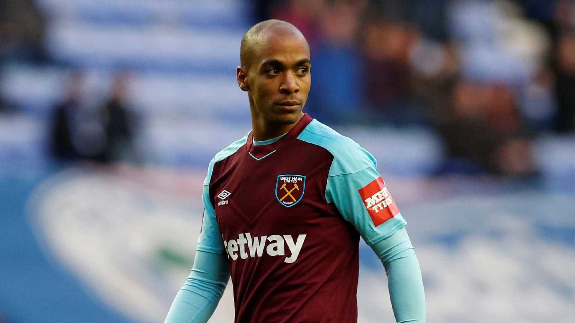 “Forcing” por João Mário.