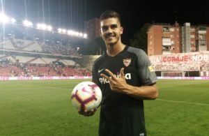 André Silva junta-se a Romário.