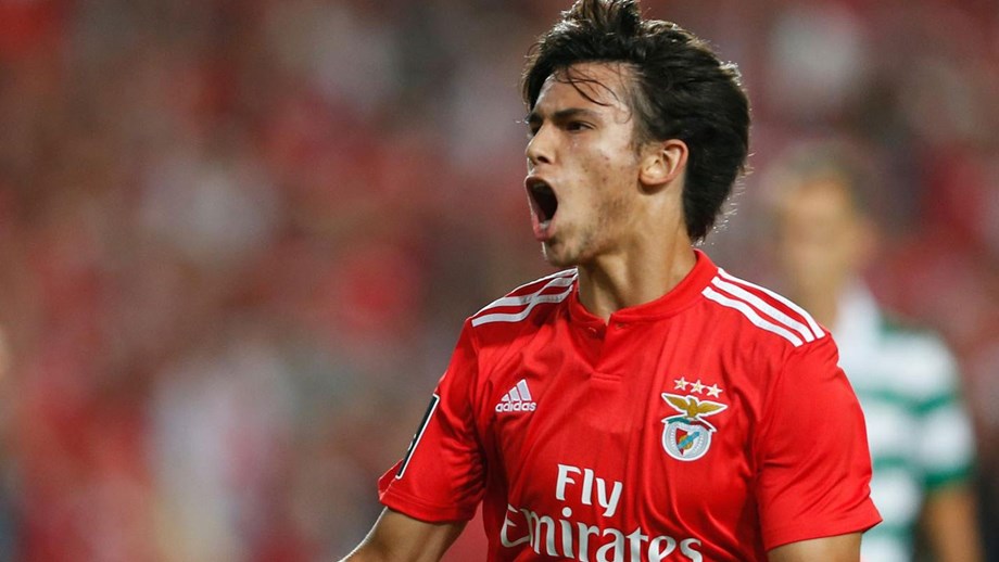 Barcelona de “olho” em Félix