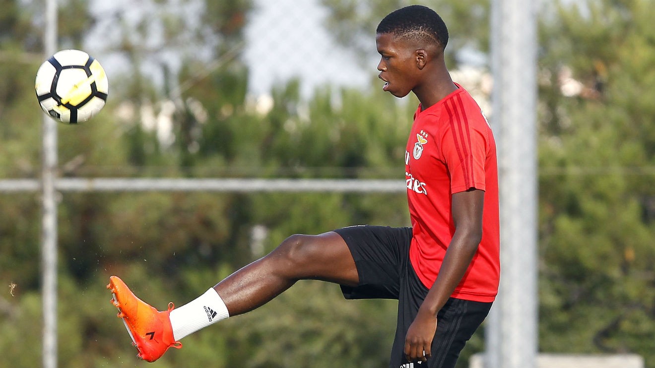 Há novidades no 11 do Benfica!