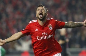 Seferovic lesiona-se