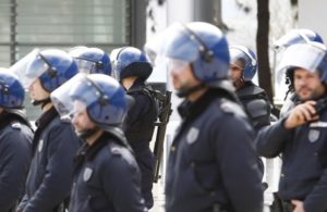 Adeptos Benfica e Sporting em confrontos