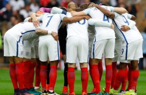 Inglaterra divulga convocados.