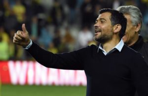 Conceição falado para França.