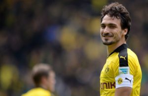 OFICIAL: Hummels de regresso.