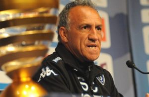 OFICIAL: Saint-Étienne apresenta novo treinador.