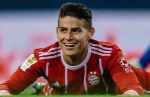 James afinal apanho o avião para Espanha.