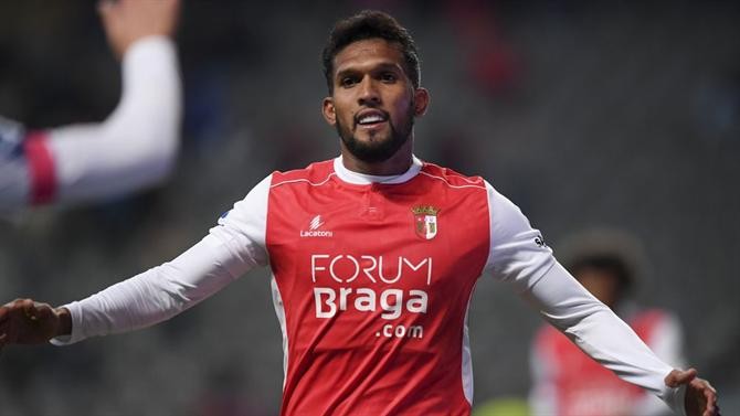 China chama Dyego Sousa.