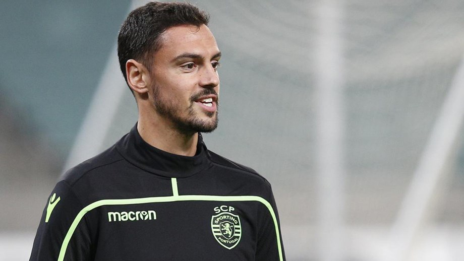 André Pinto com mercado em Itália.