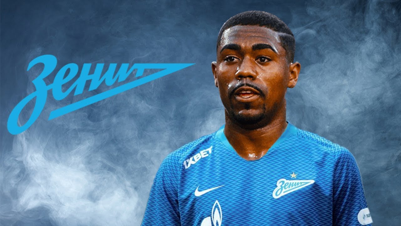 OFICIAL: Malcolm a caminho da Rússia.