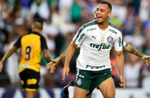 SC Braga e Sporting em luta por Arthur Cabral.