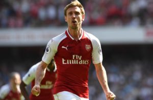 OFICIAL: 251 jogos depois, Nacho Monreal deixa o Arsenal.