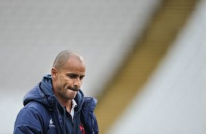 OFICIAL: Silas demitido.