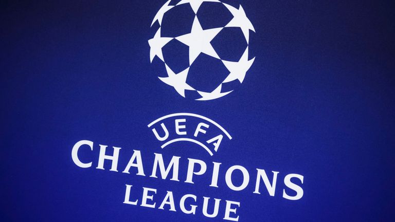 Liverpool, Manchester City e Celtic castigados pela UEFA.