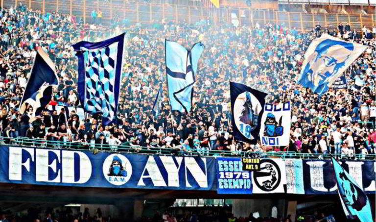 Napoli a ferro e fogo.