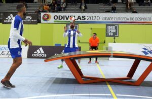 Meireles e Bosingwa vencem Teqball e pedem os Aliados (vídeo)