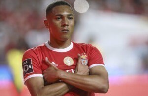 Liga retira golo de Vinicus (Benfica)