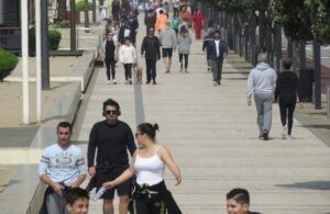 Assim não vamos lá! Marginal da Póvoa de Varzim cheia hoje!