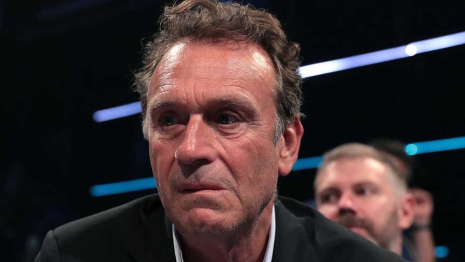 Presidente do Brescia: “Primeiro a vida, f…-se”