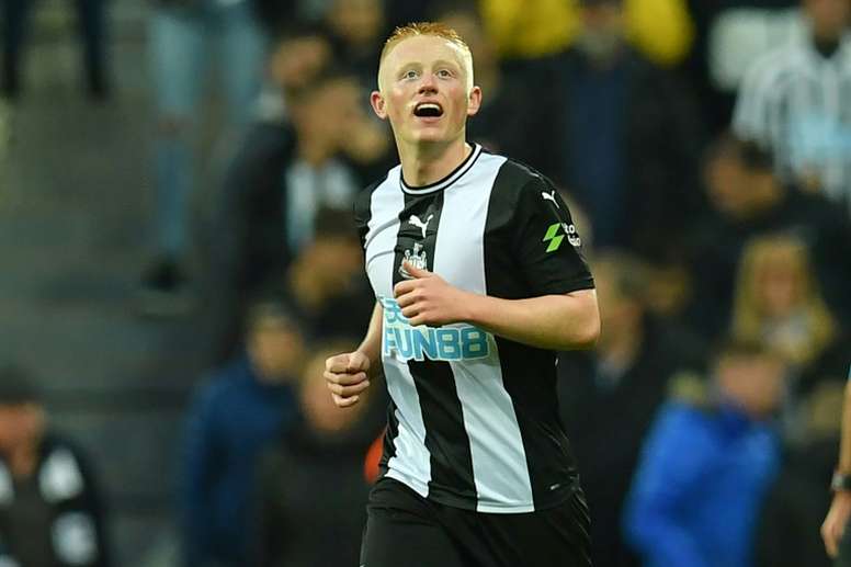Estreias e Solidariedade para Matty Longstaff.