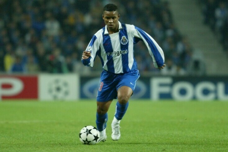 “”Bebia, fumava e chegava ao campo e corria”