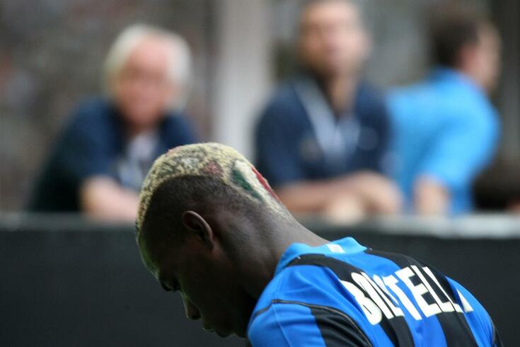 “Pedi a Mourinho que me colocasse contra Balotelli. Mandei-o para o balneário”