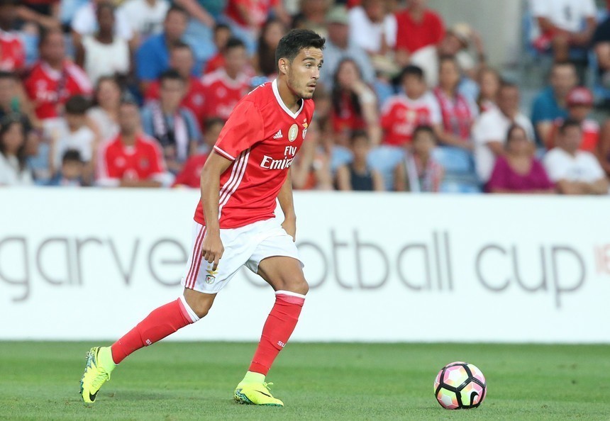 “O meu problema no Benfica era ser mimado e aziado”