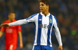 Óliver não queria sair do Dragão